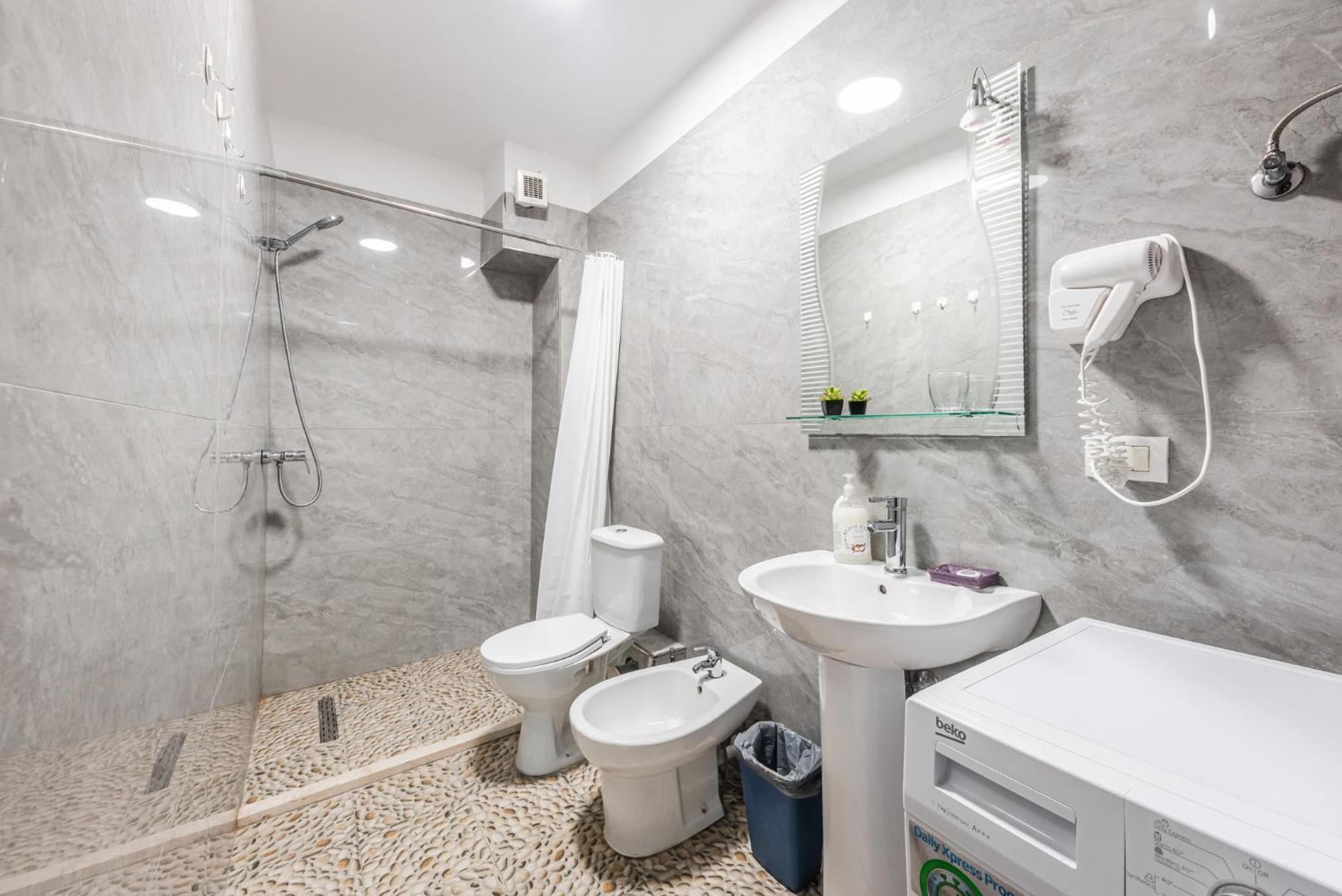 Sisi'S Apartments-Tirana City Center Zewnętrze zdjęcie